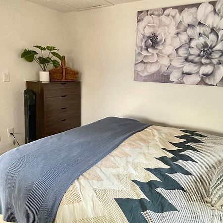New Private Tiny Home Near Greenlake/Lightrail/I-5 シアトル エクステリア 写真