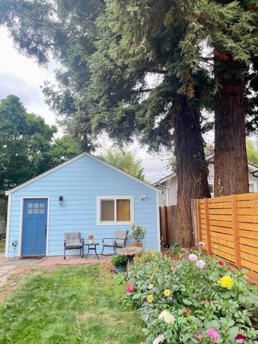 New Private Tiny Home Near Greenlake/Lightrail/I-5 シアトル エクステリア 写真