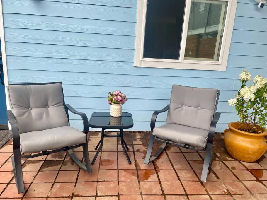 New Private Tiny Home Near Greenlake/Lightrail/I-5 シアトル エクステリア 写真