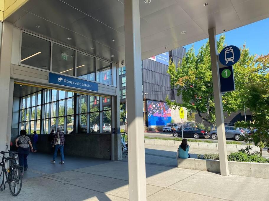 New Private Tiny Home Near Greenlake/Lightrail/I-5 シアトル エクステリア 写真