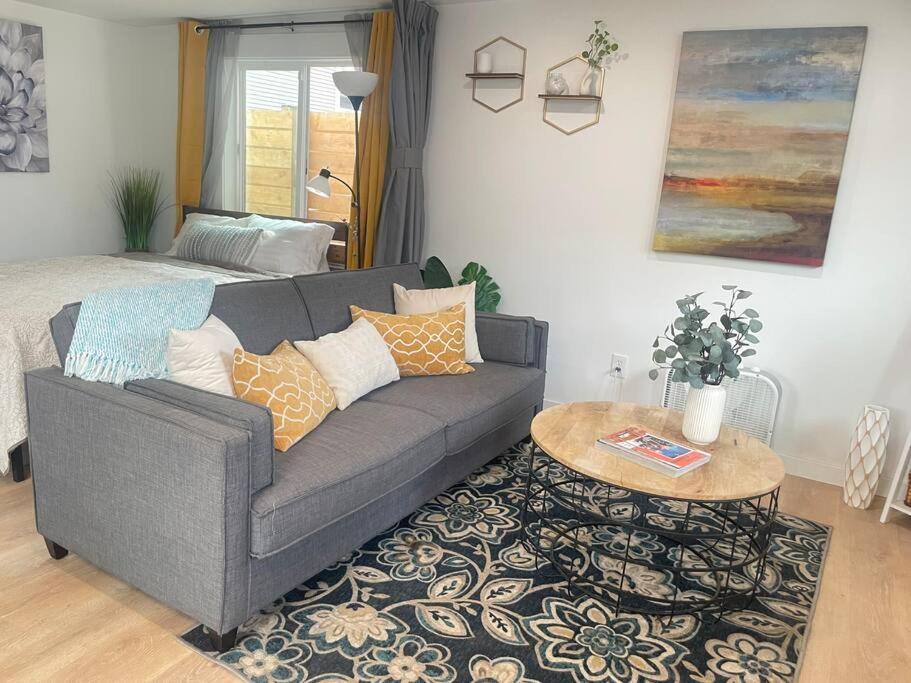 New Private Tiny Home Near Greenlake/Lightrail/I-5 シアトル エクステリア 写真