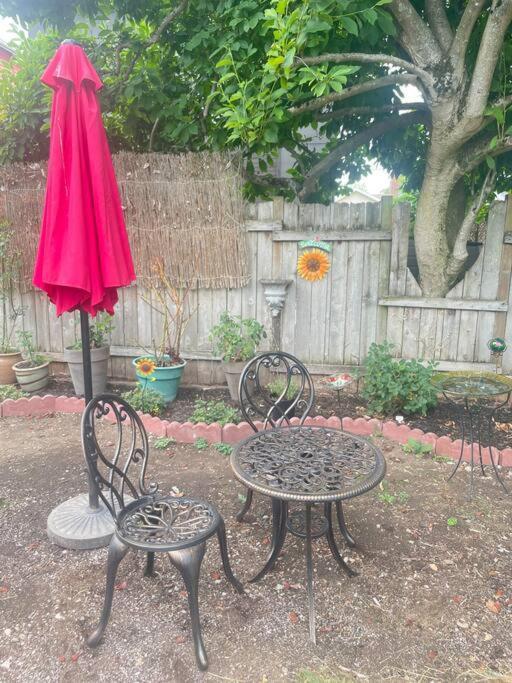 New Private Tiny Home Near Greenlake/Lightrail/I-5 シアトル エクステリア 写真